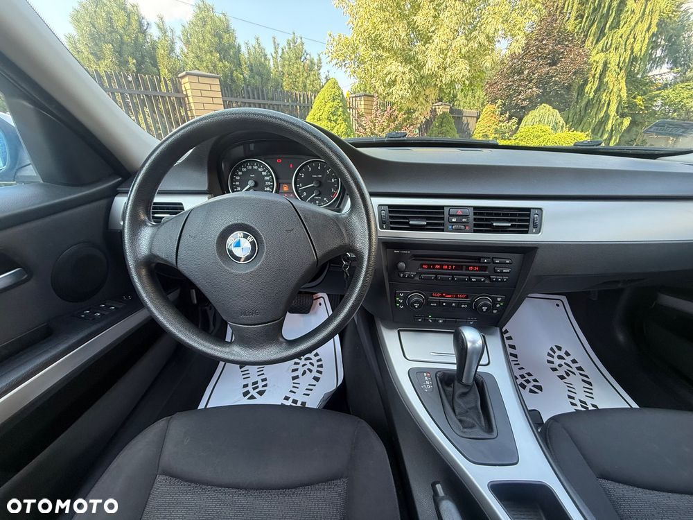 BMW Seria 3 325i - 20