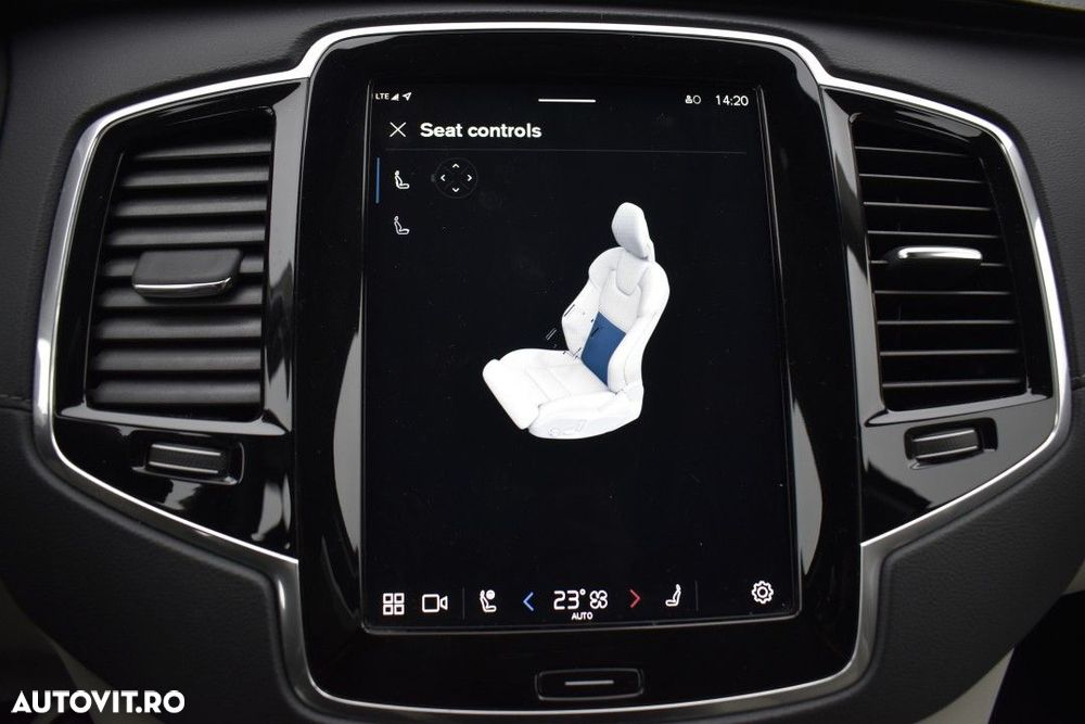 Volvo XC 90 - 30