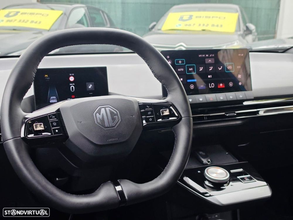 MG MG4 64 kWh Luxury - 18