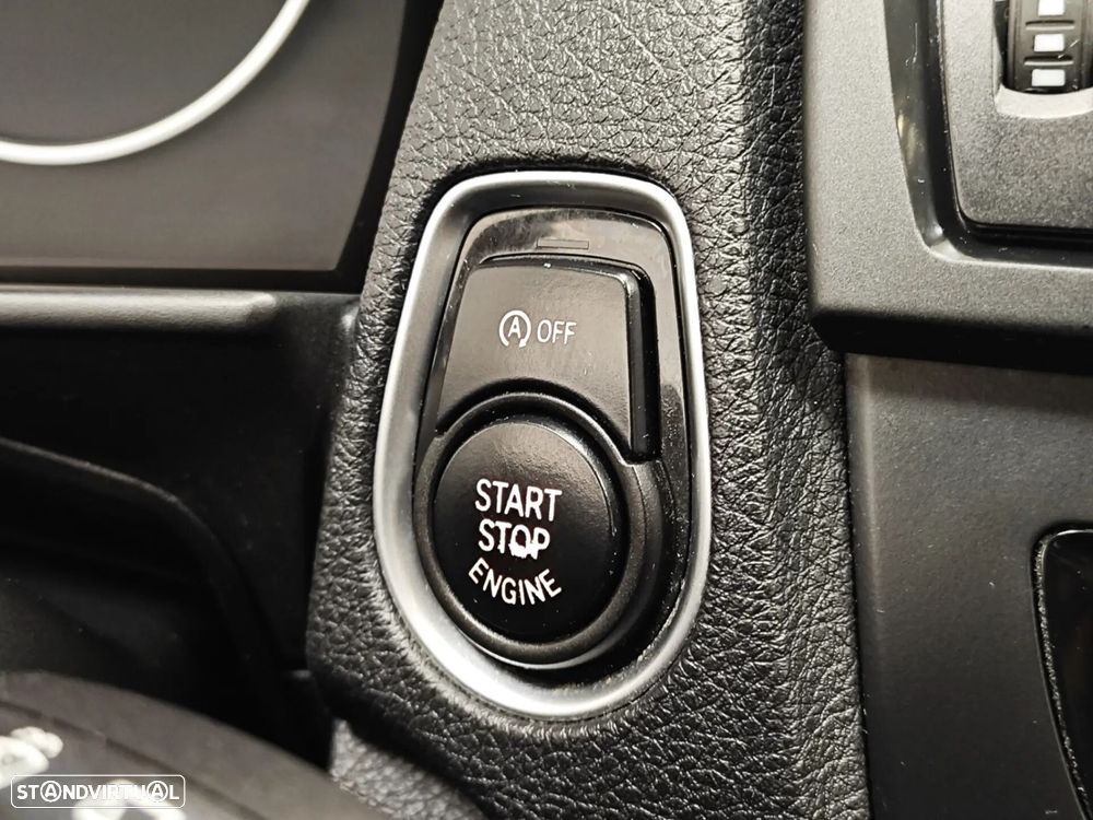 BMW 116 dA Line Sport - 31