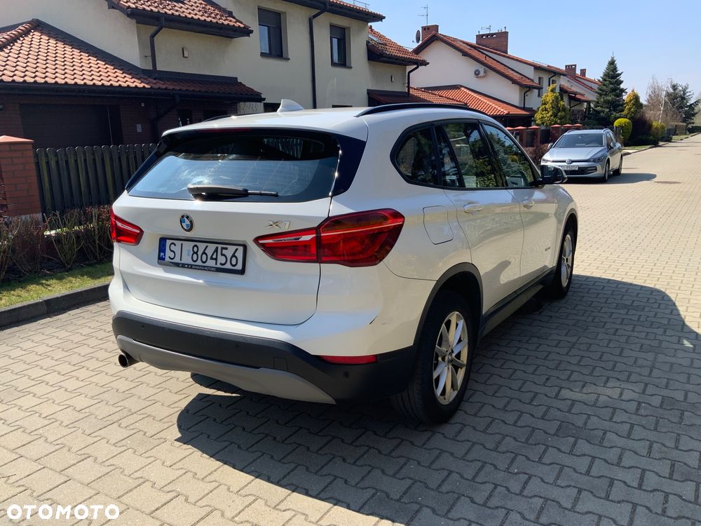 BMW X1 sDrive18i Advantage - 4