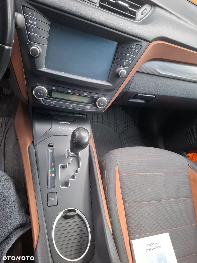 Toyota Avensis 1.8 Premium MS - 5