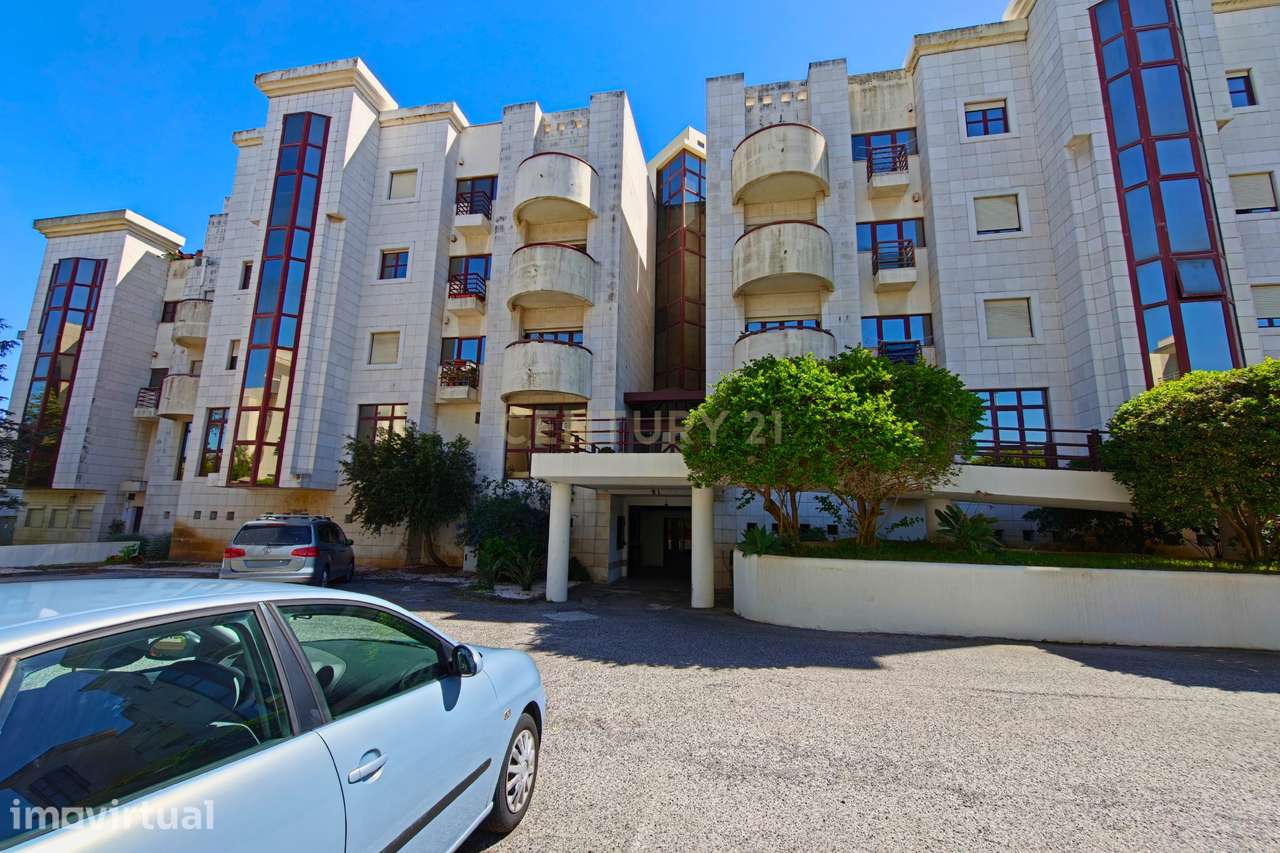 Apartamento T4 com Terraço Privativo e Churrasqueira no Condomínio Lez - Grande imagem: 2/43