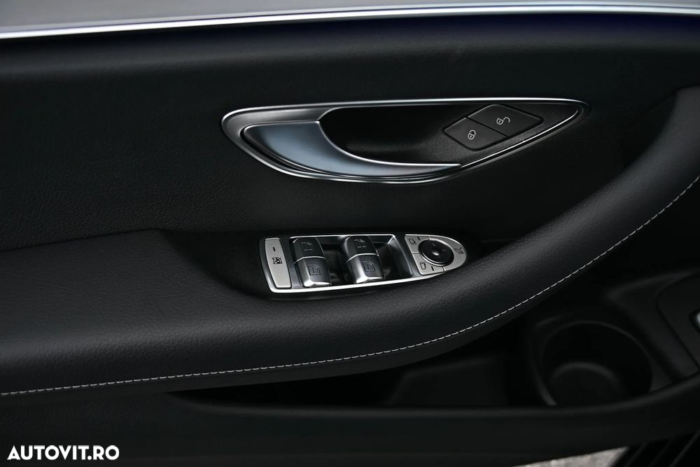 Mercedes-Benz E 300 Hybrid de T-Modell 4MATIC Aut. - 37