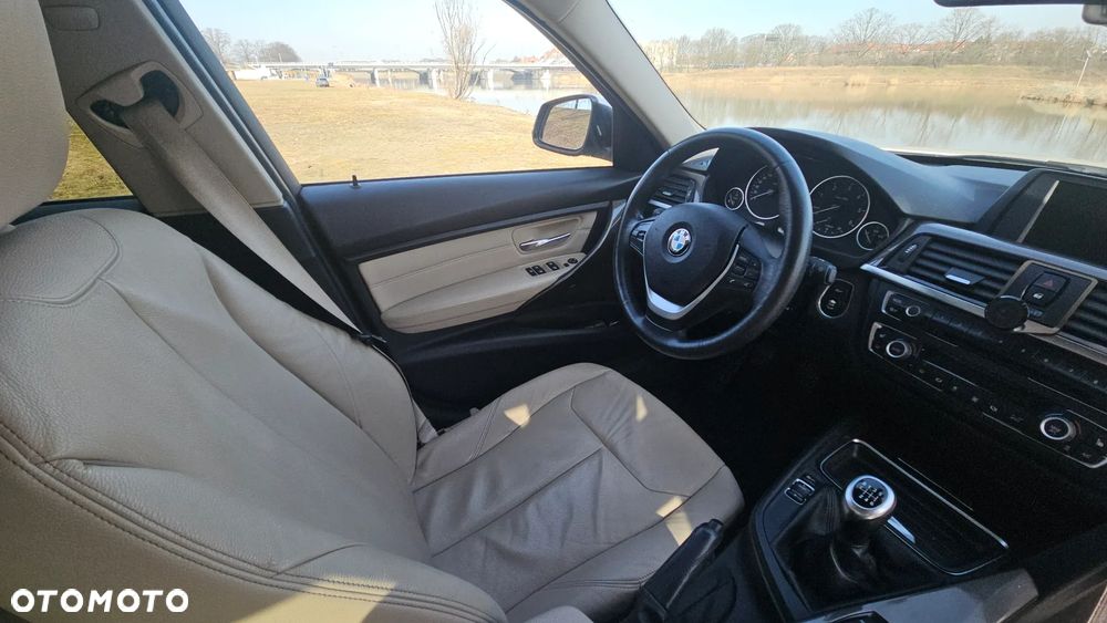 BMW Seria 3 318d Modern Line - 14