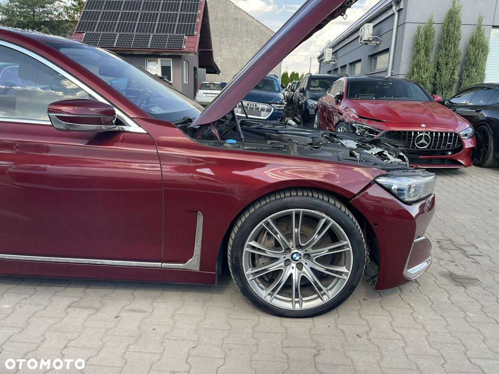 BMW Seria 7 750Li xDrive sport - 3