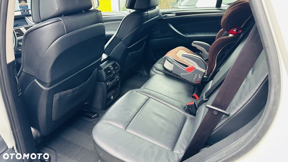 BMW X5 xDrive35d - 18