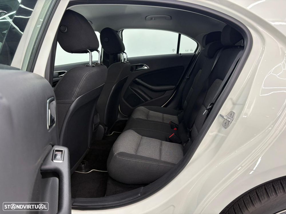 Mercedes-Benz A 180 CDI (BlueEFFICIENCY) Urban - 7