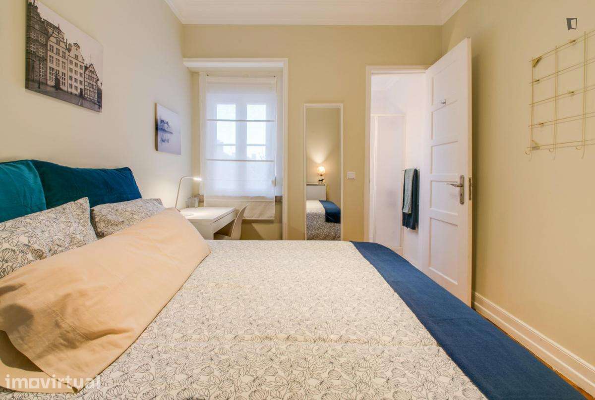 Quarto - localizado em Roma-Areeiro Lisbon - Grande imagem: 2/13