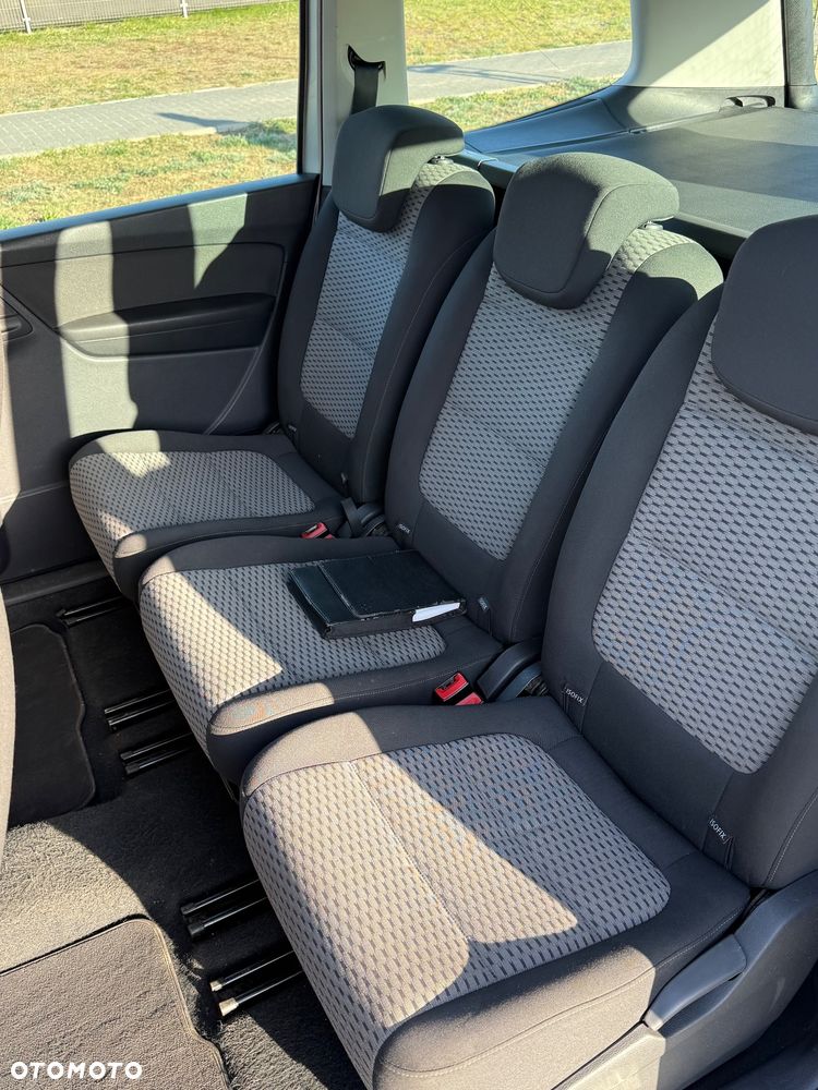 Volkswagen Sharan - 12