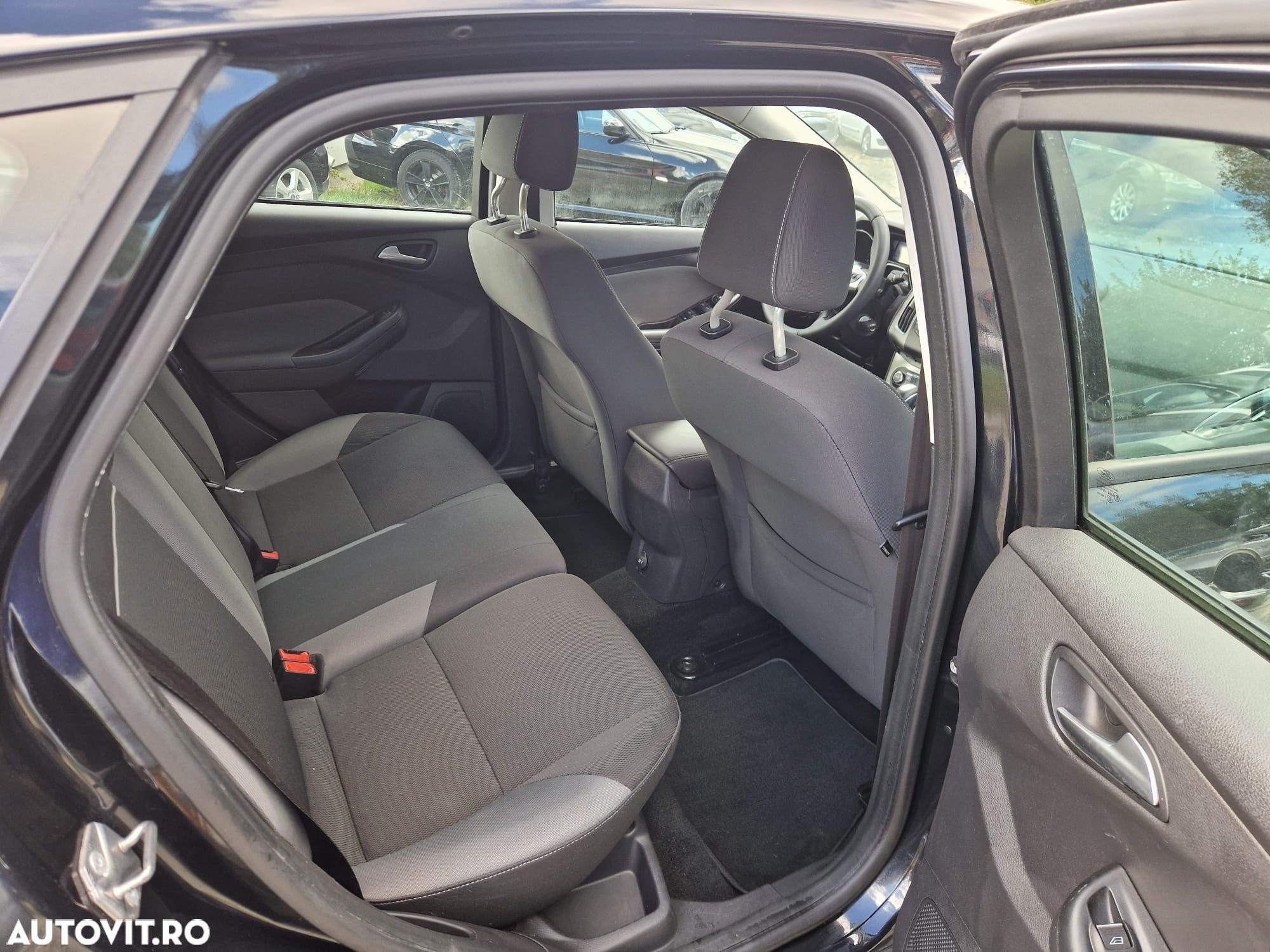 Ford Focus - 11