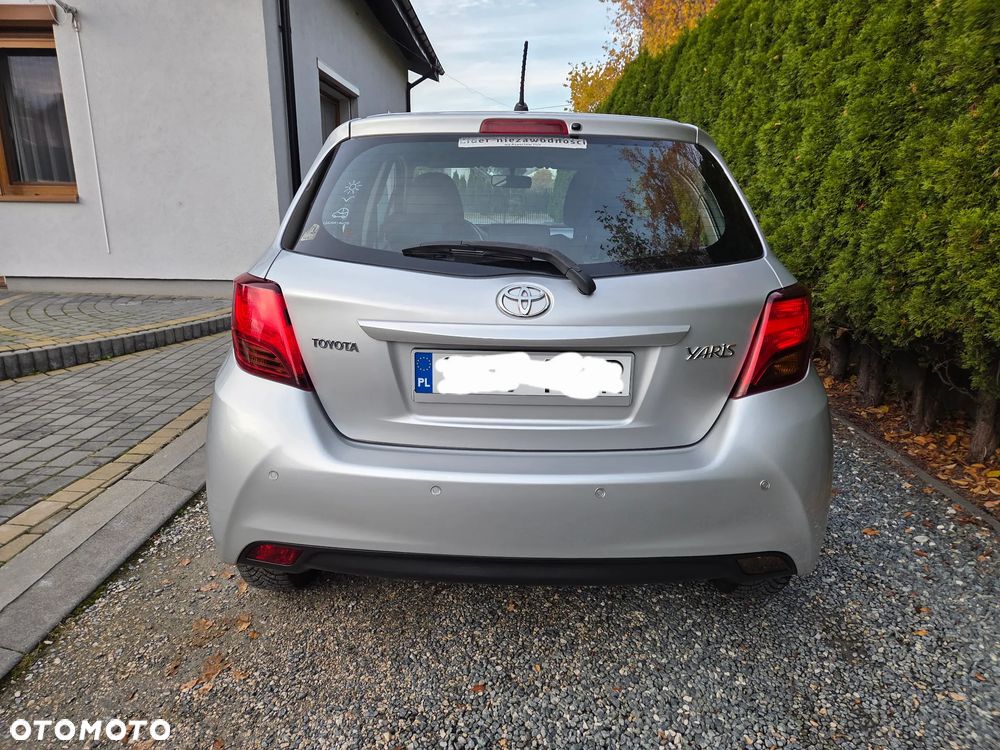 Toyota Yaris 1.33 Premium - 6