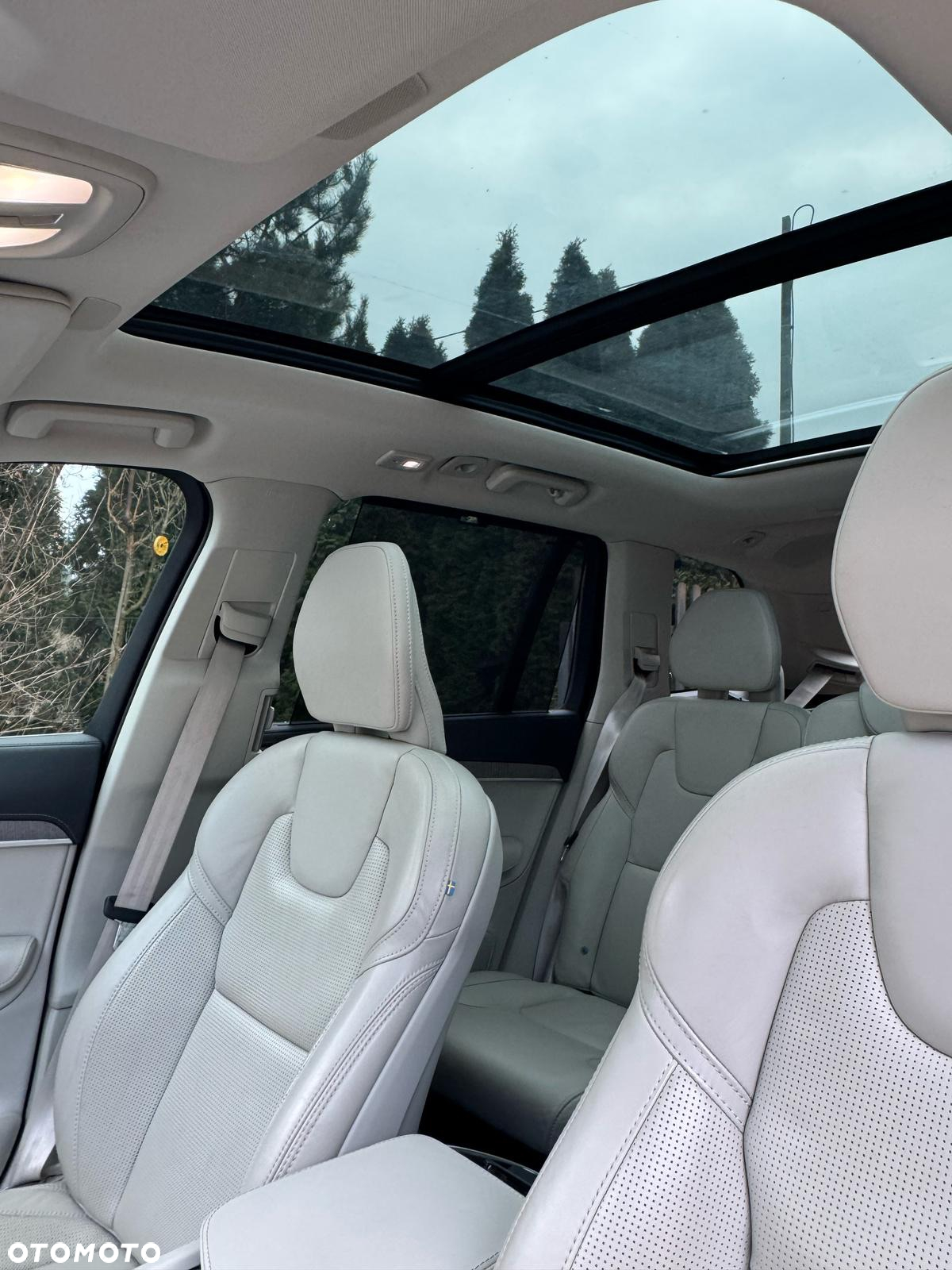 Volvo XC 90 - 19