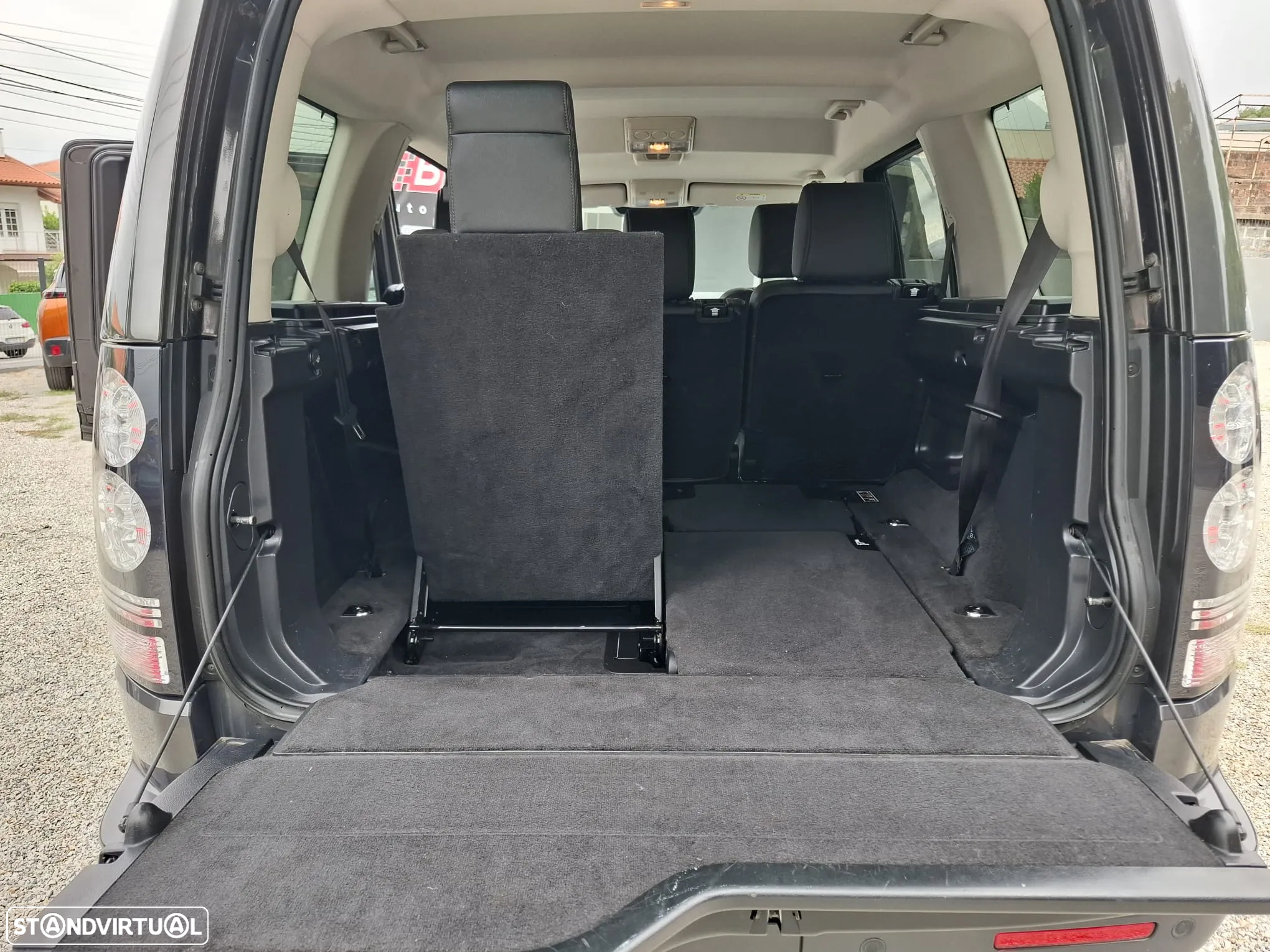 Land Rover Discovery SD V6 HSE - 15