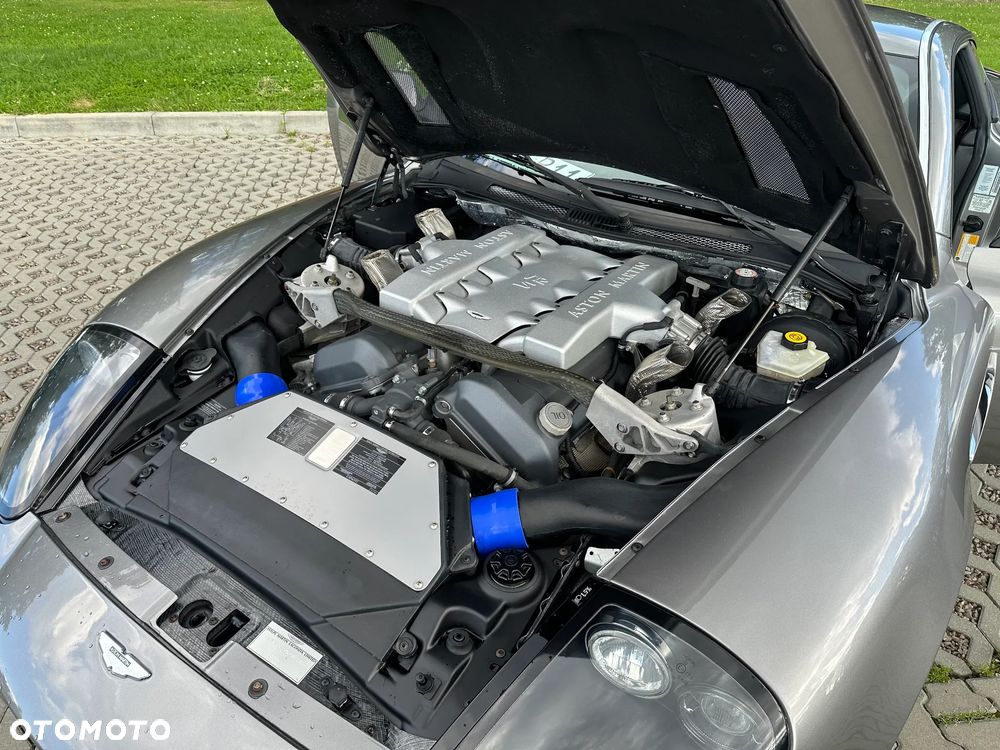 Aston Martin V12 Vanquish - 6