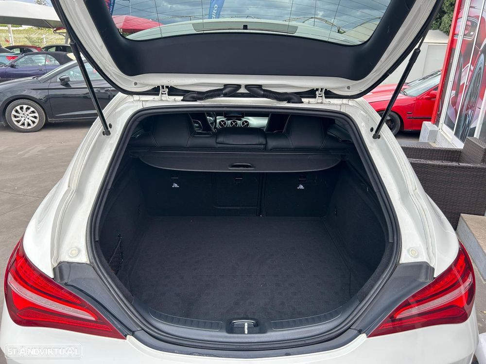 Mercedes-Benz CLA 200 d Shooting Brake AMG Line Aut. - 17