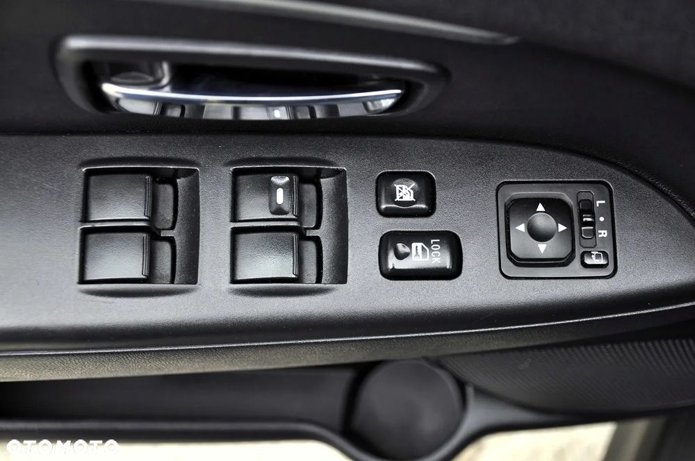 Mitsubishi ASX - 20