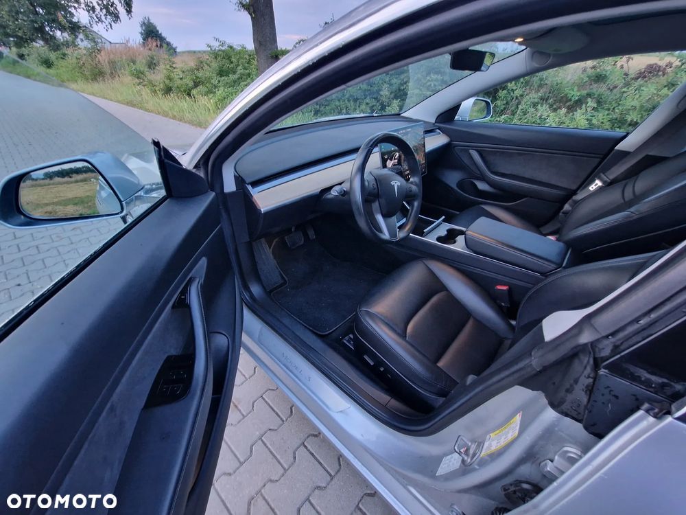 Tesla Model 3 Long Range AWD - 5