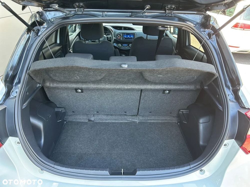 Toyota Yaris - 10