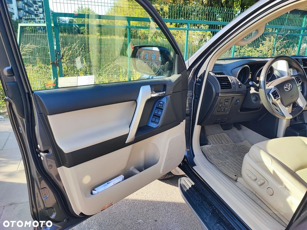 Toyota Land Cruiser LC 3.0 D-4D Prestige - 10