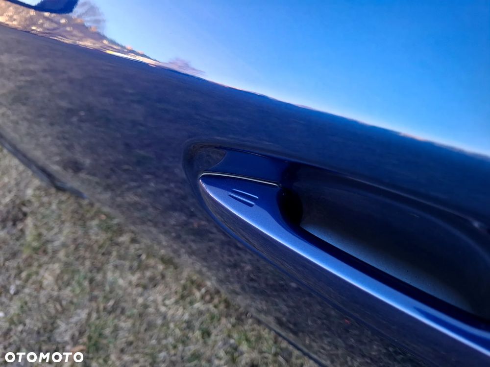 Toyota Avensis 1.8 Premium - 8