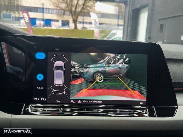 VW Golf Variant 2.0 TDi Style DSG - 17