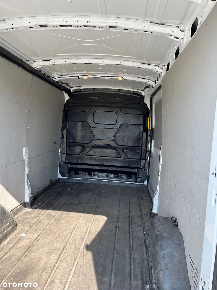 Ford Transit - 9