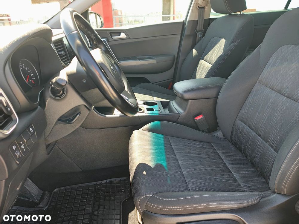 Kia Sportage 1.6 CRDI MHEV M 2WD DCT - 17