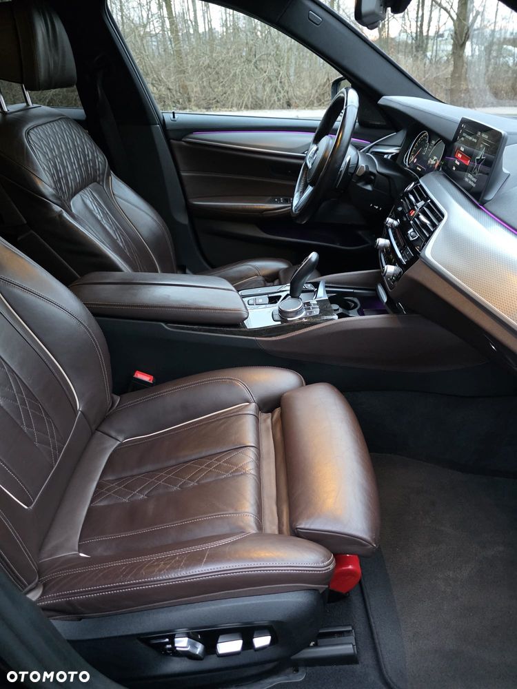 BMW Seria 5 520d M Sport Edition - 14