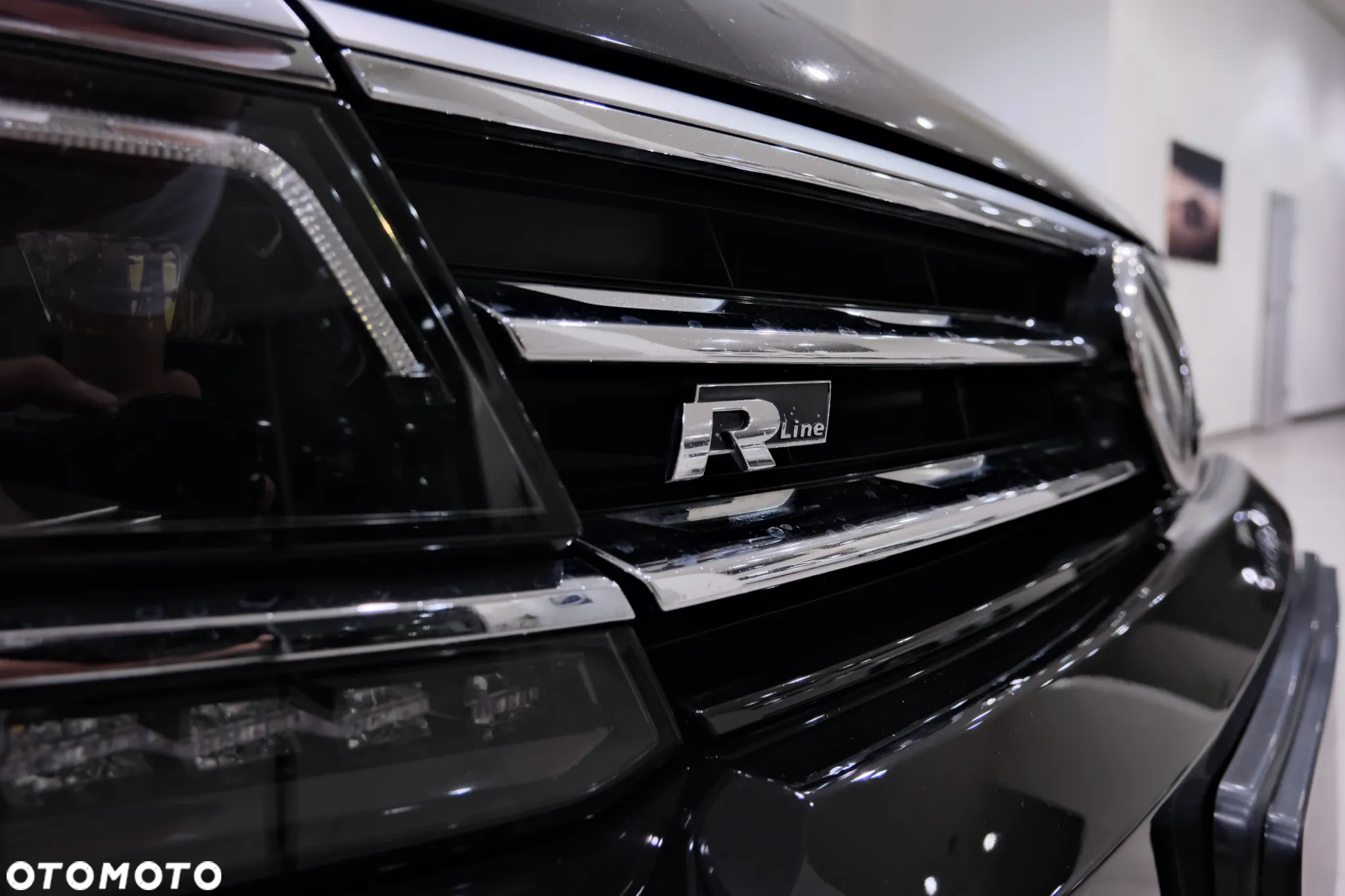 Volkswagen Tiguan 2.0 TDI SCR DSG R-Line - 5