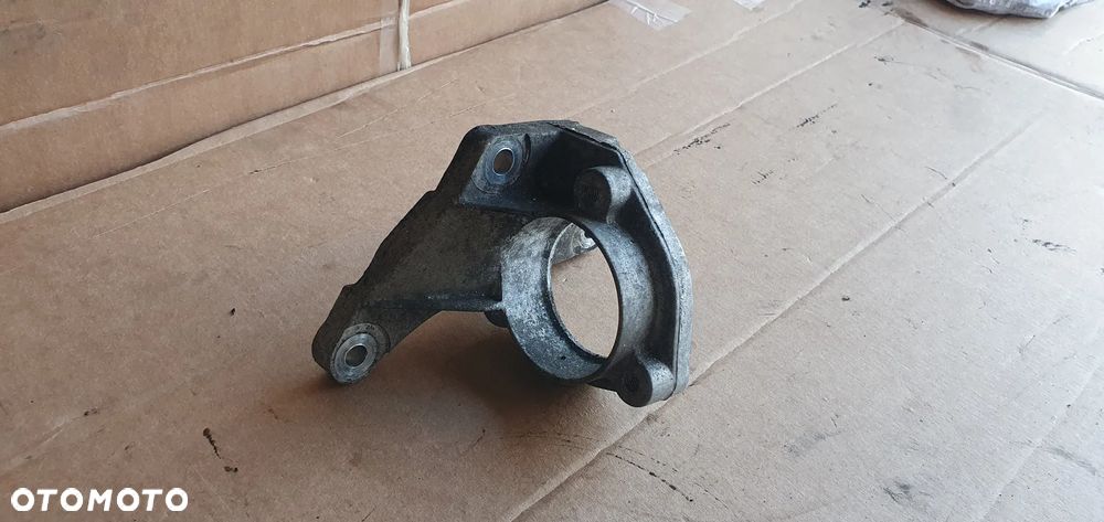 Łapa podpora półosi Opel Insignia A 2.0 CDTI 13219107 - 2