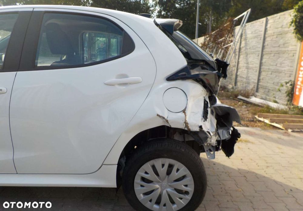 Toyota Yaris - 6