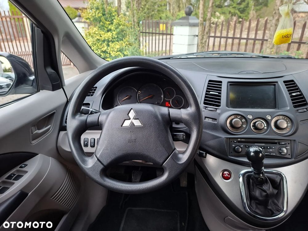 Mitsubishi Grandis 2.0 DI-D 7-Sitzer Intense - 15