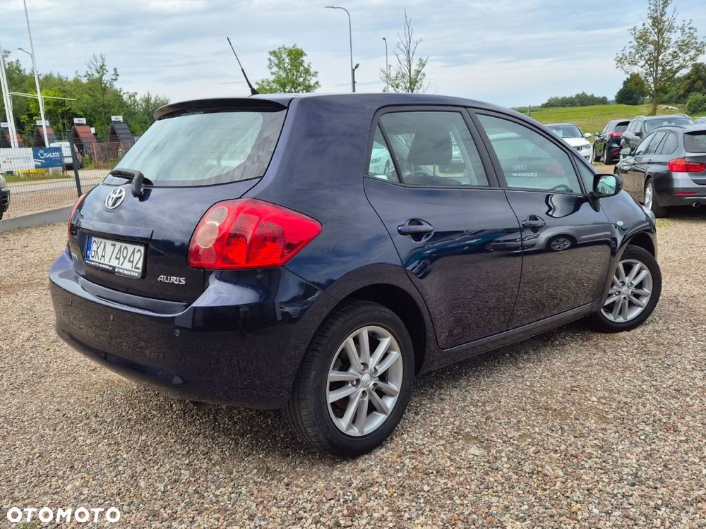Toyota Auris 1.6 VVT-i Team - 2