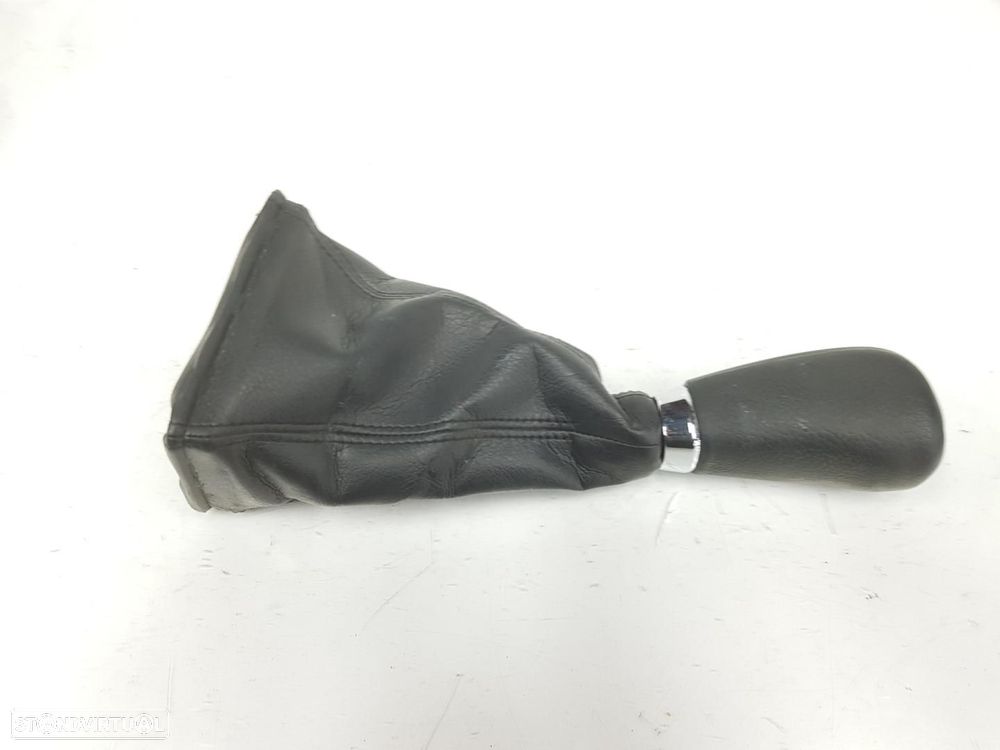 MANÍPULO DA ALAVANCA DE VELOCIDADES TOYOTA LAND CRUISER J15 - 1