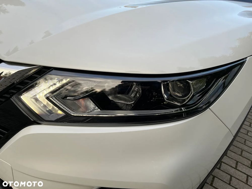 Nissan Qashqai 1.3 DIG-T N-Connecta - 33
