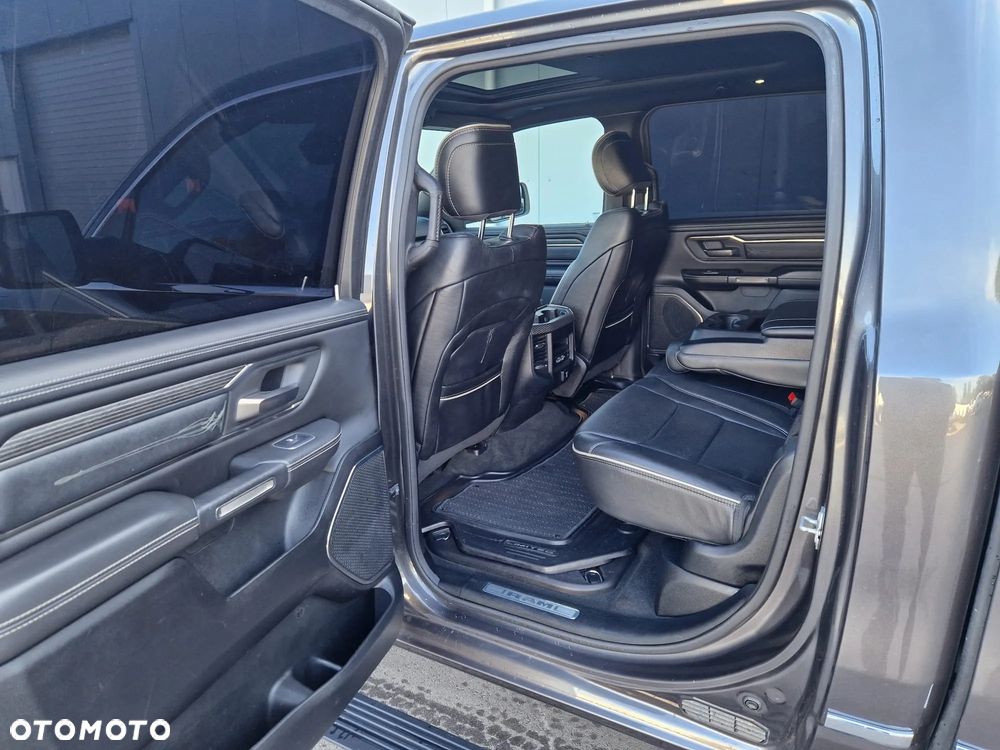 RAM 1500 - 12