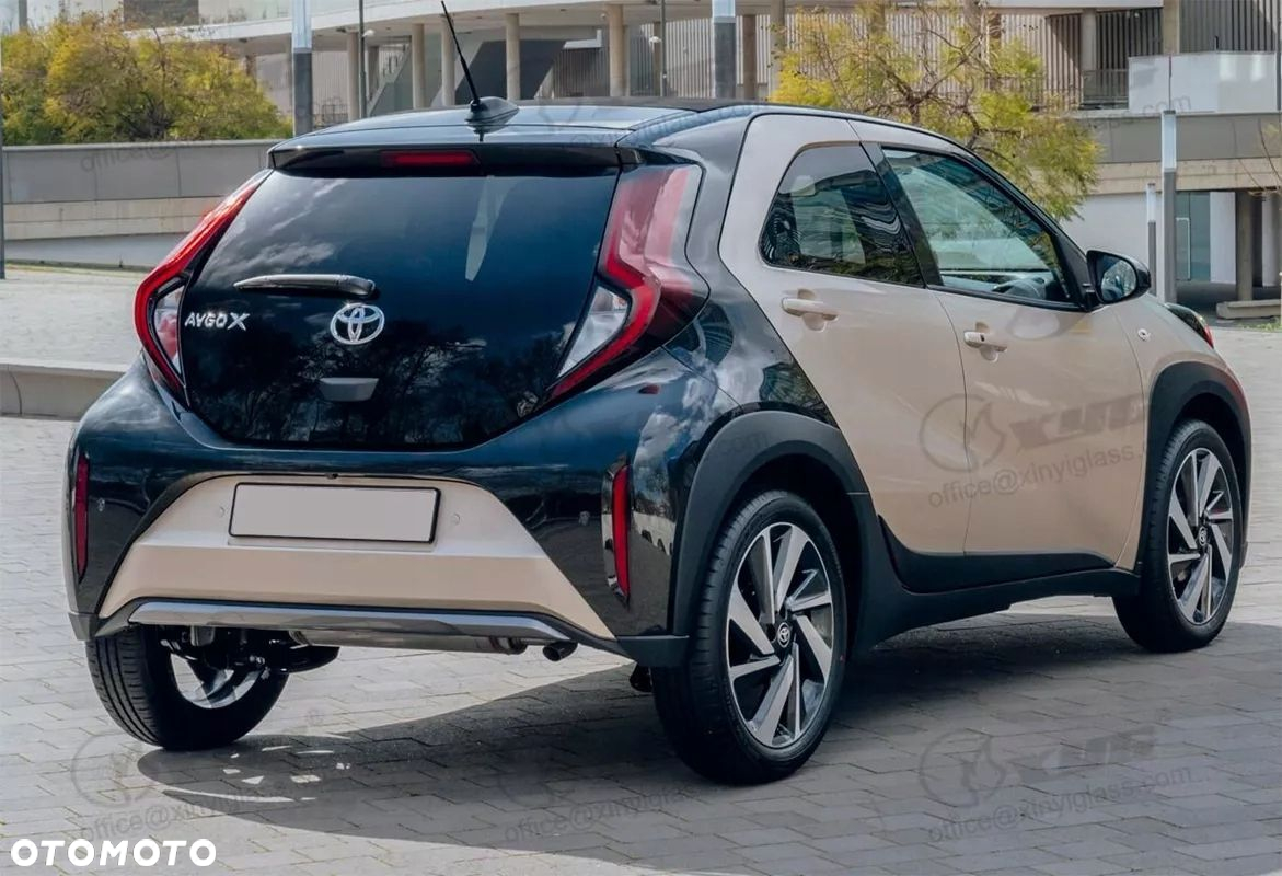 SZYBA TYLNA TOYOTA AYGO X 2022- ZIELONA - 2