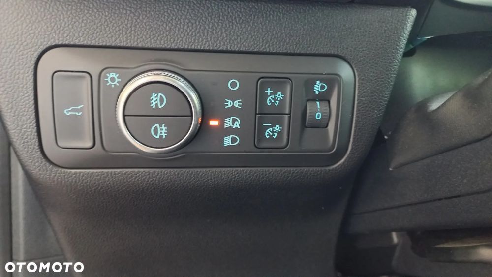 Ford Kuga 2.5 FHEV FWD ST-Line X - 19