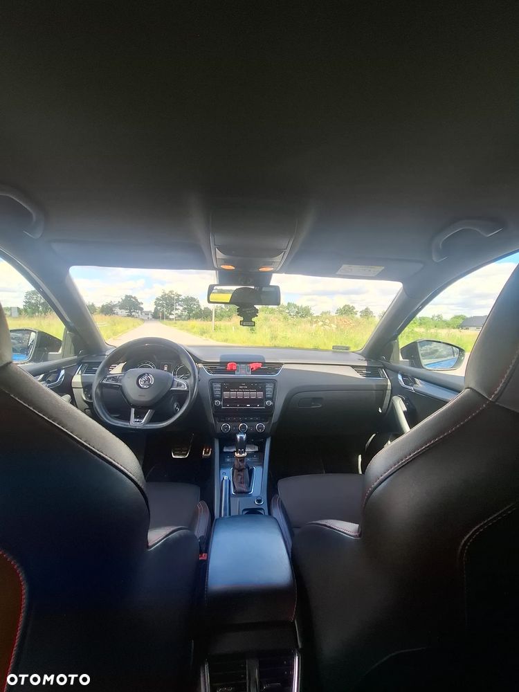 Skoda Octavia 2.0 TDI RS DSG - 9