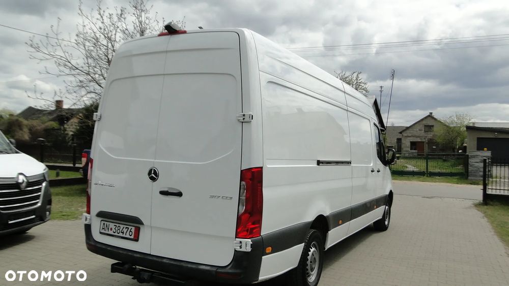 Mercedes-Benz SPRINTER - 4