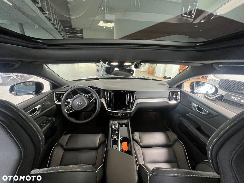 Volvo S60 B5 B AWD Ultimate Dark - 26