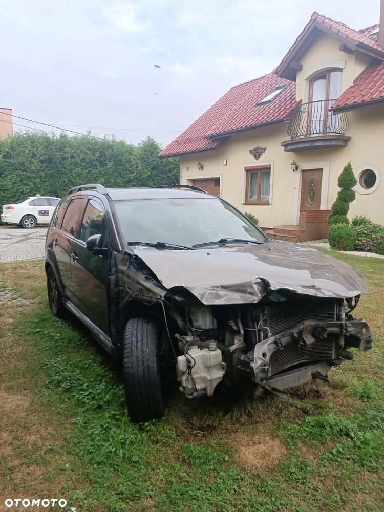 Mitsubishi Outlander - 3