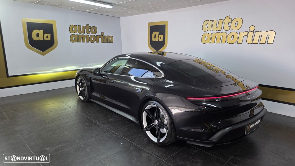 Porsche Taycan 4S - 11