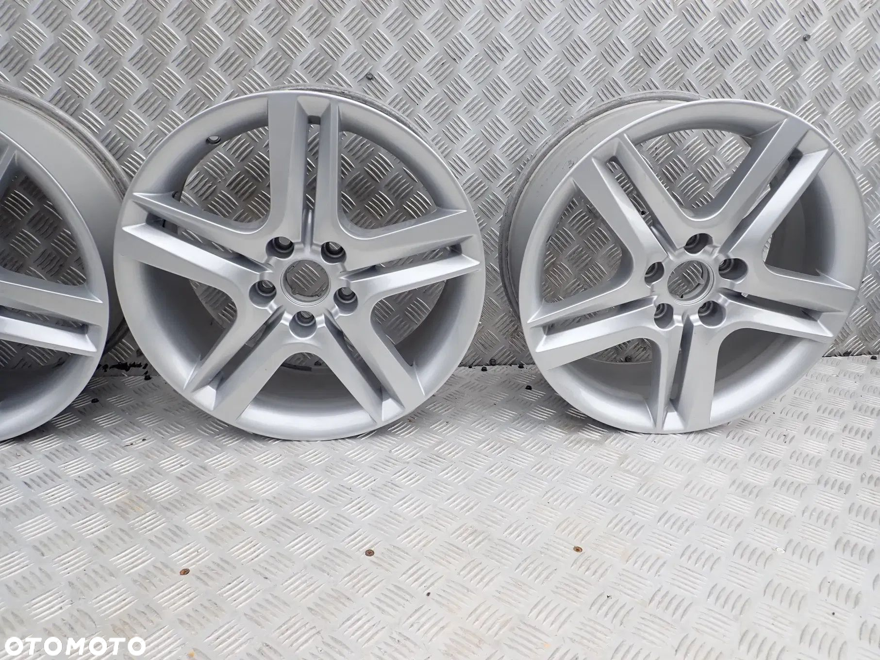 FELGI ALUMINIOWE SEAT LEON II ALHAMBRA ALTEA 7JX17 ET54 5P0801025L - 3