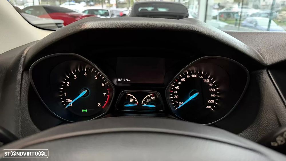 Ford Focus 1.0 EcoBoost Titanium - 18