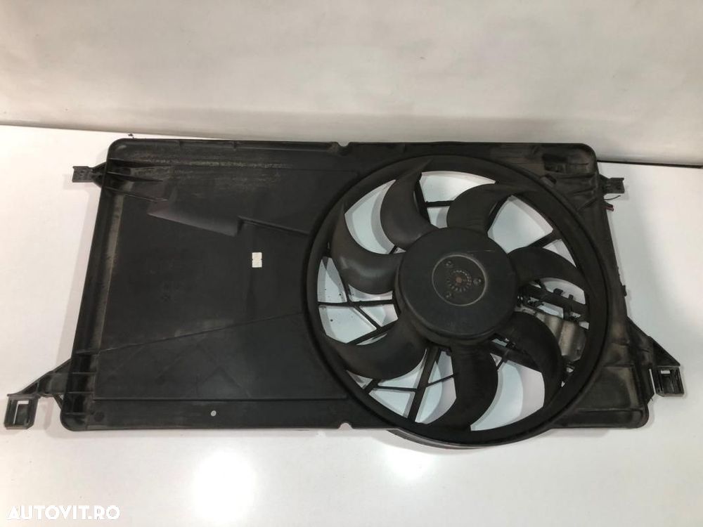 Electroventilator cu releu 3m5h-8c607-rj Ford Focus 2 [facelift] [200 - 2