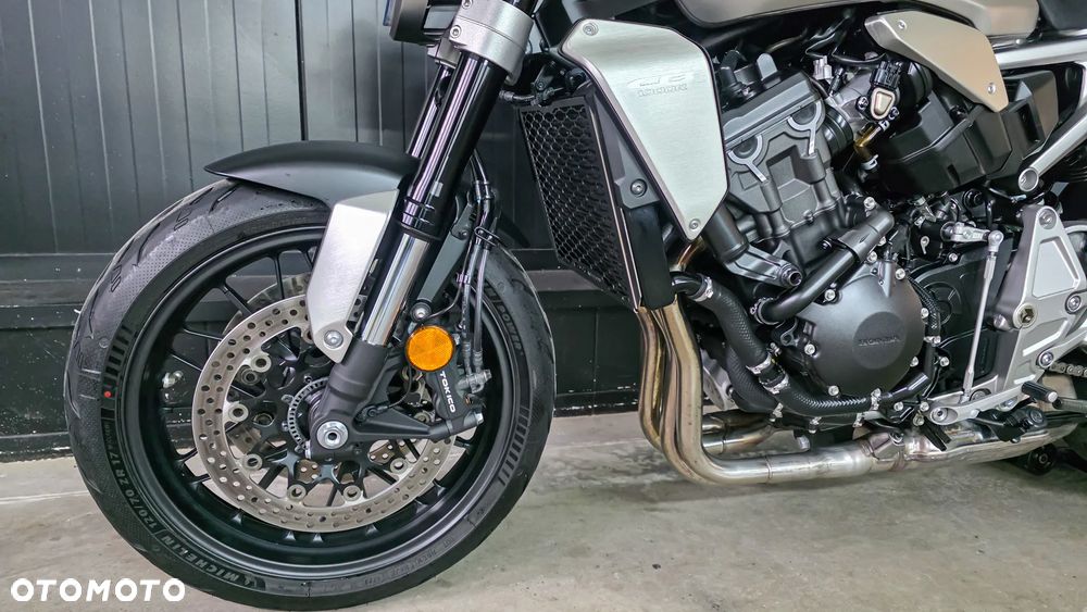 Honda CB - 2