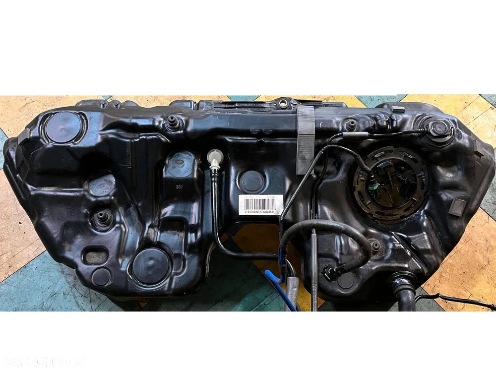 Bak zbiornik paliwa z pompą w bak A2054701694 Mercedes E Klasa W213 2.0 D - 1