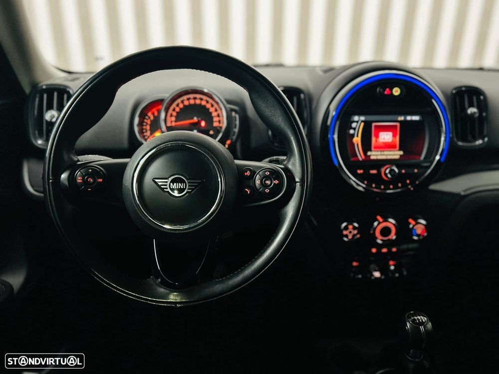 MINI Countryman One D 4Business - 29